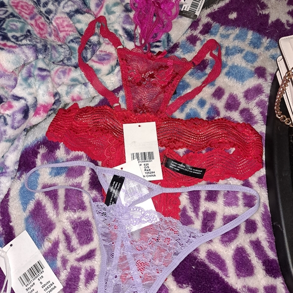 Crotchless panties - Picture 1 of 4